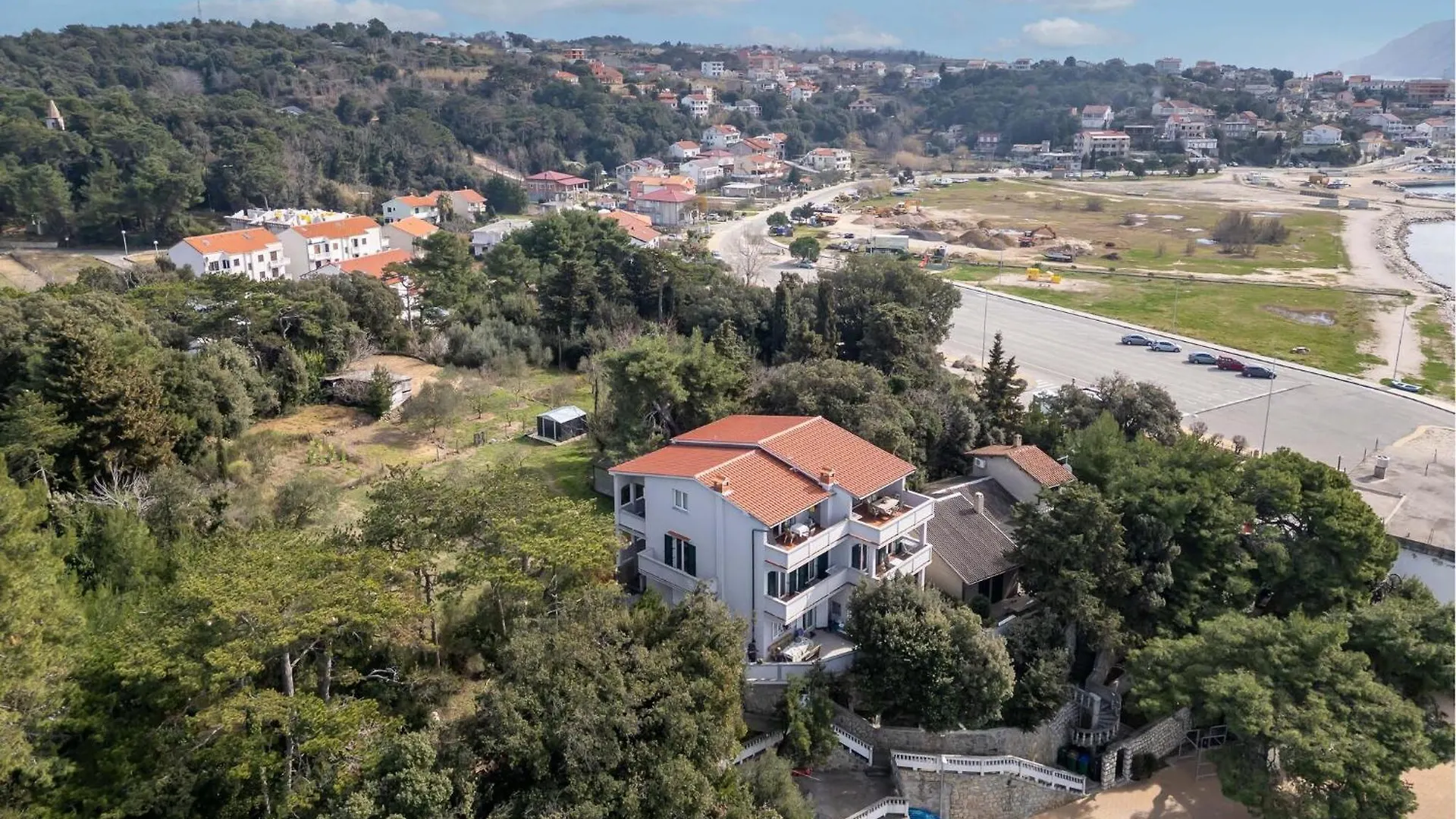 2 Bedroom Beautiful Apartment In Lopar