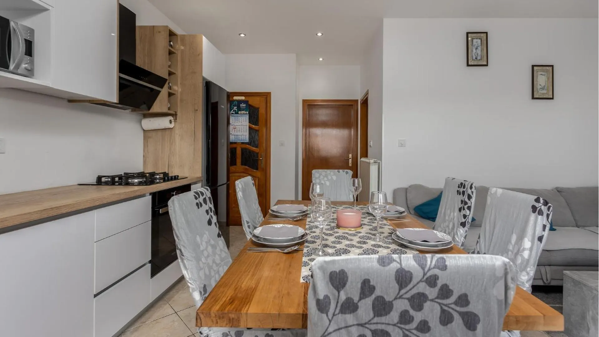 2 Bedroom Beautiful Apartment In Lopar 0*,  Croatia
